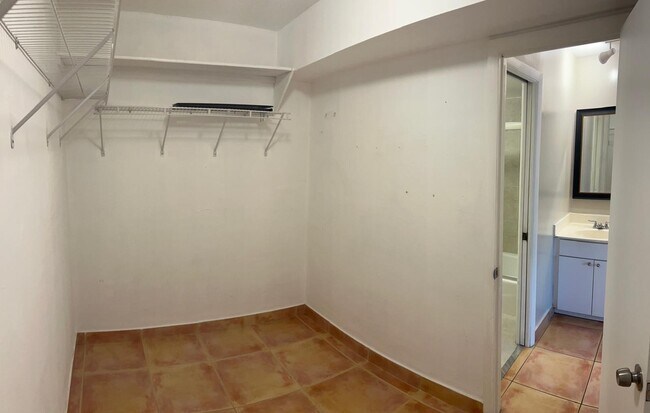 Building Photo - 8401 SW 107th Ave