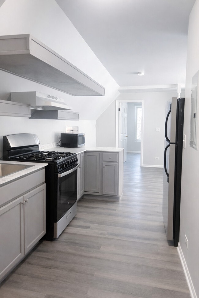 Building Photo - 1249 S Kolin Ave