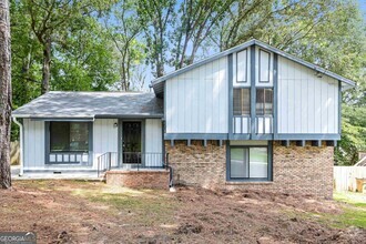 Building Photo - 6680 Woodfield Ln
