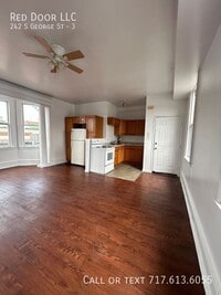 Building Photo - 242 S George St