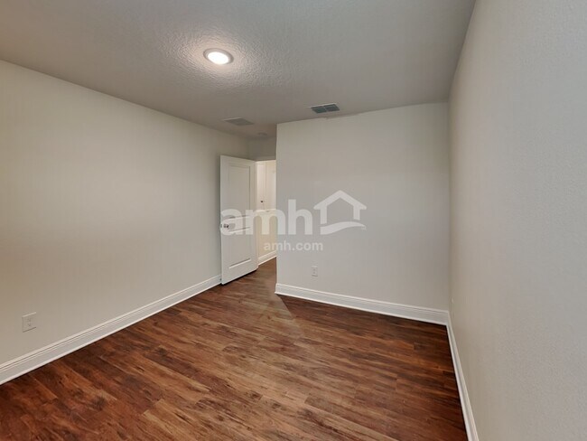 Building Photo - 2849 Ponds Trl