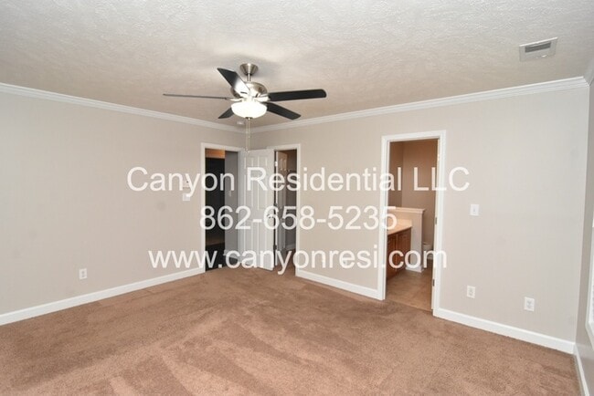 Building Photo - 1513 Stonewood Dr