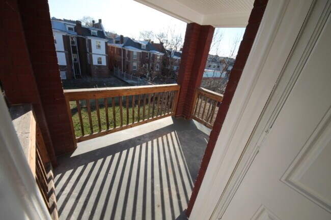 Building Photo - 1269 Simms Pl NE