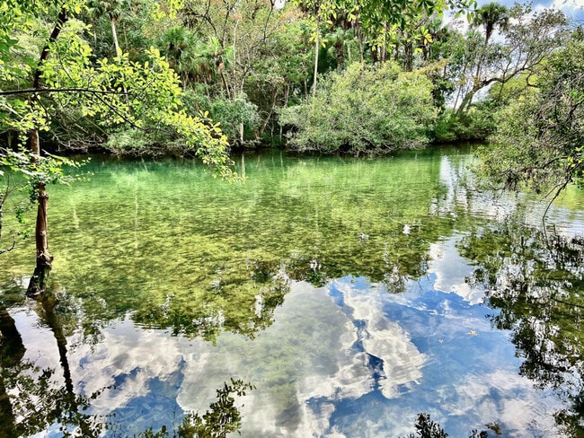 Building Photo - 2247 S Waterman Dr