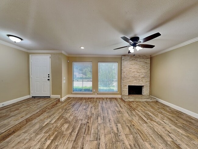 Building Photo - 12012 Leisure Dr