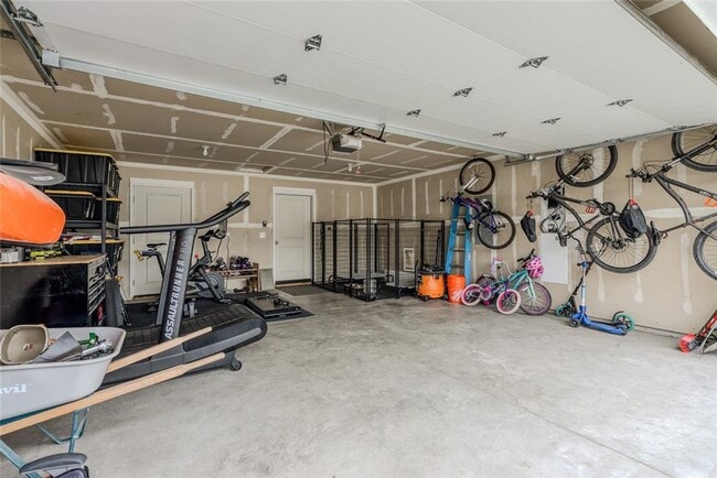 Building Photo - Beautiful Kalispell Home