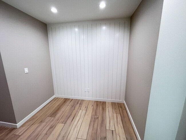 Building Photo - 4846-4848 Elvira Pl. Keizer, OR