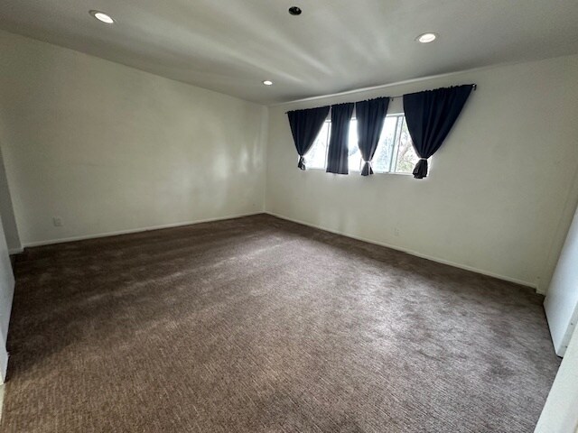 Building Photo - 33772 Violet Lantern St