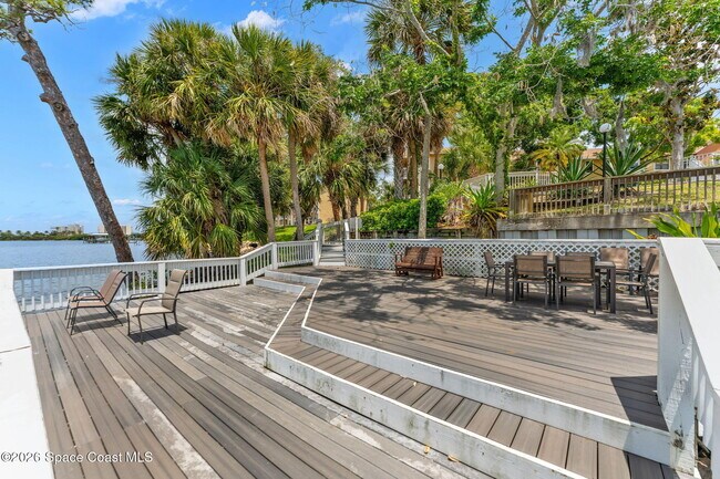 Building Photo - 225 S Tropical Trail