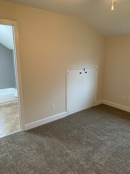 Building Photo - 307 N Bowdish Rd