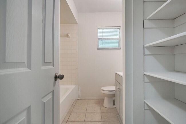 Building Photo - 2287 Avenue G NW