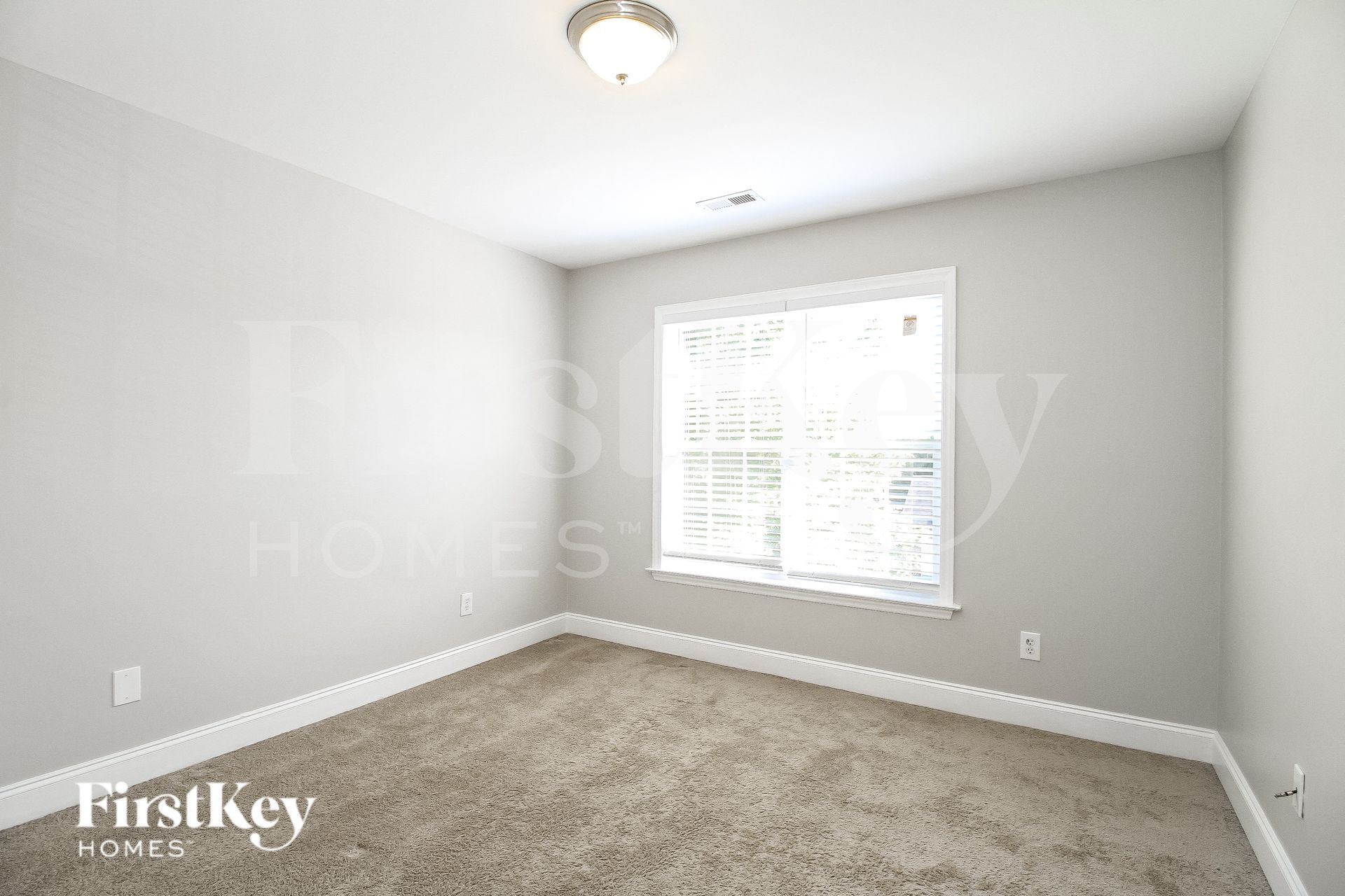 Building Photo - 6683 Knob Hill Ct