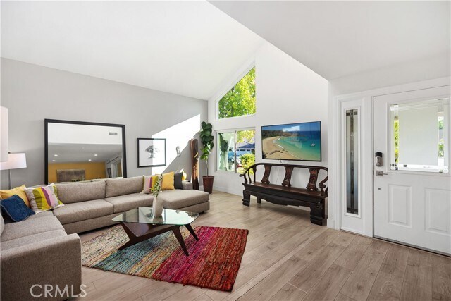 Building Photo - 25671 Cresta Loma