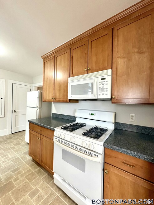 Building Photo - 17 Edgecliff Rd