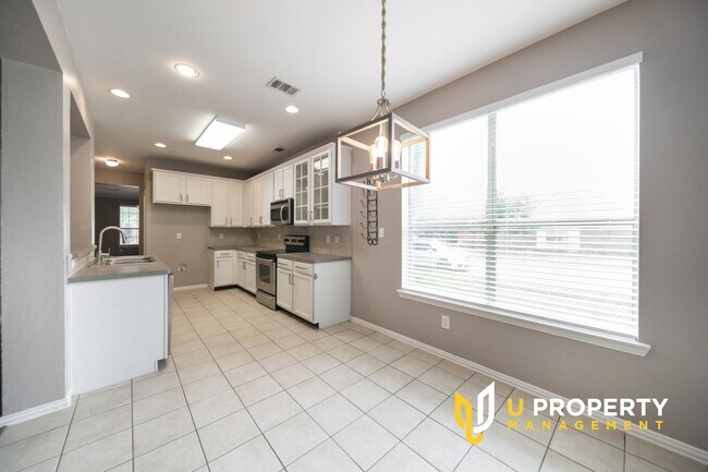 Building Photo - Location! Location! Two bedrooms downstair...