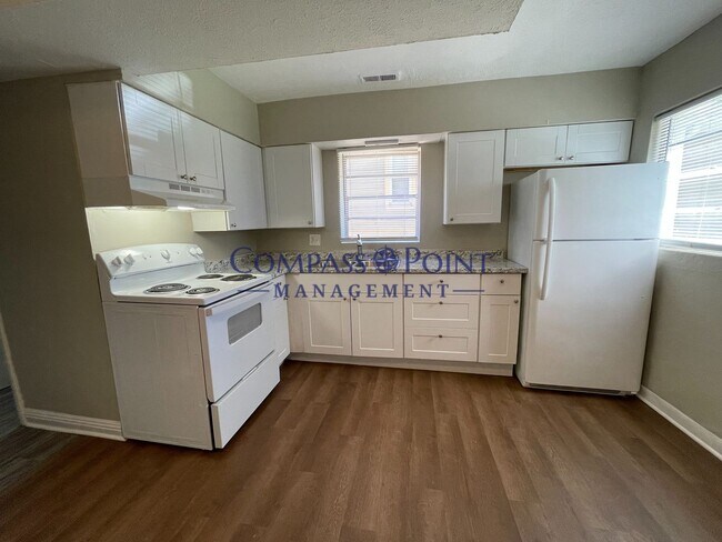Building Photo - 544 Pemberton St