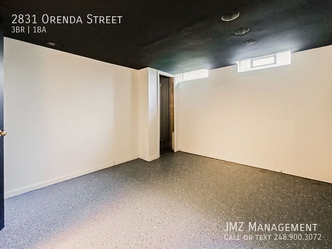 Building Photo - 2831 Orenda St