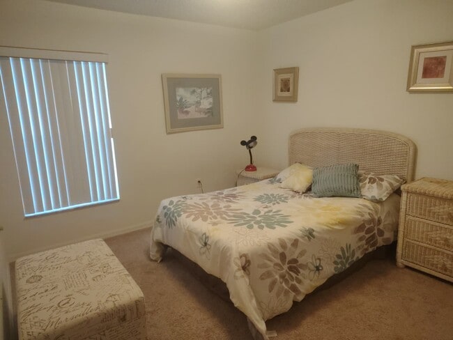 Building Photo - 449 Hollinghead Loop