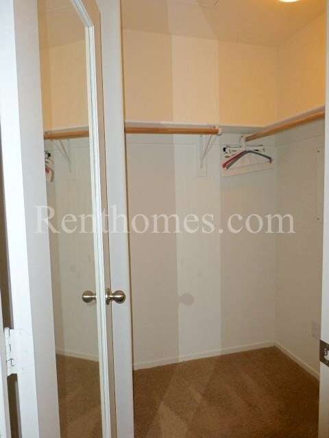 Building Photo - 16938 Hutchins Landing