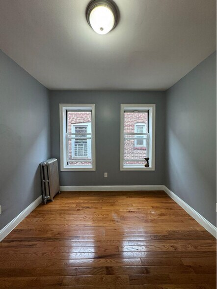 Primary Photo - 729 Avenue A