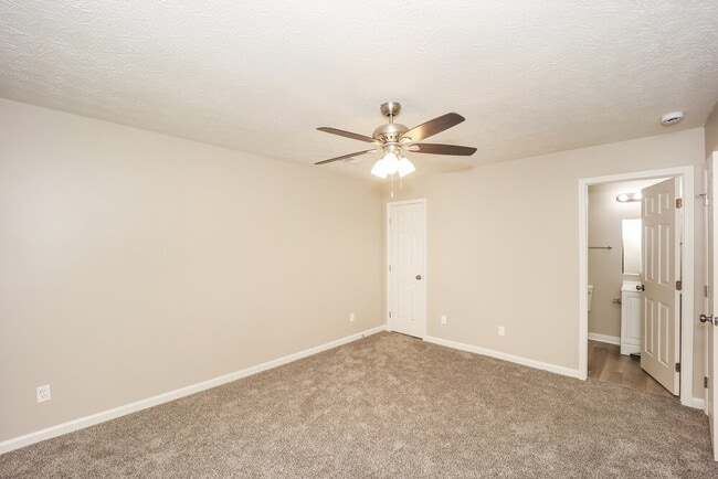 Building Photo - 8272 Canyon Forge Dr