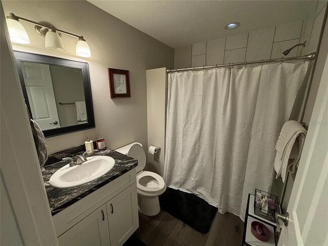 Building Photo - 2007 E Henry Ave