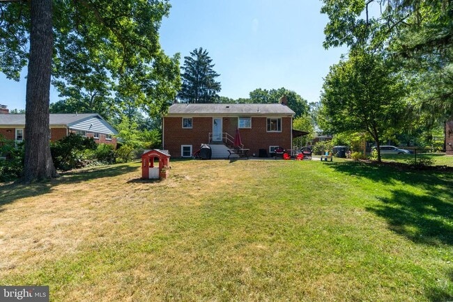 Building Photo - 3252 Holly Hill Dr