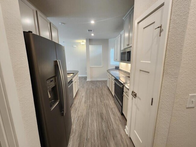 Building Photo - 257 Riley Wy