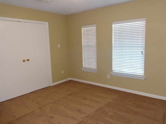 Building Photo - 717 Oteca Drive