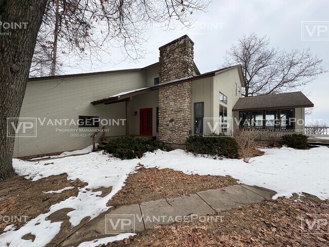 Building Photo - N1814 Shore Dr