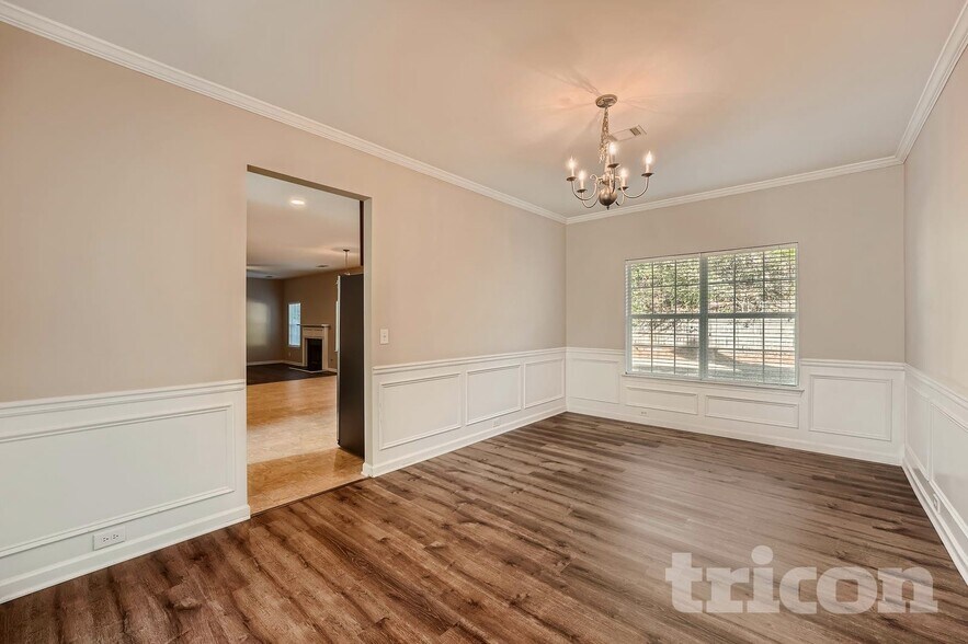 Building Photo - 5190 Hopewell Manor Dr