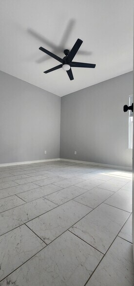 Building Photo - 5809 Ozark Ave