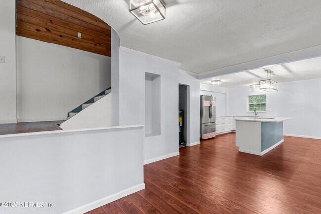 Building Photo - 764 Hazelwood Ct