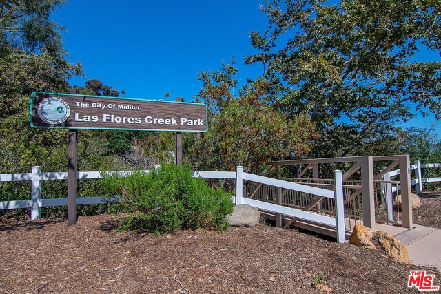 Building Photo - 3908 Las Flores Canyon Rd