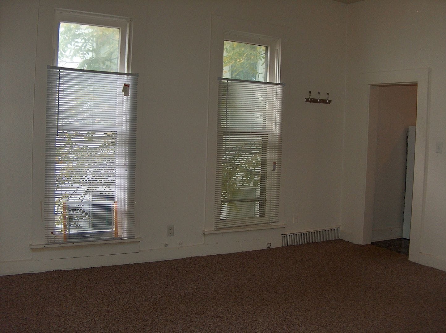 Building Photo - 212 Tinkler St