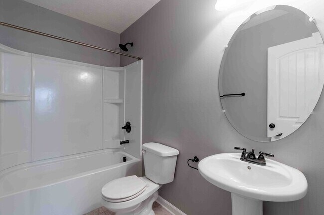 Building Photo - 1063 Freedom Dr