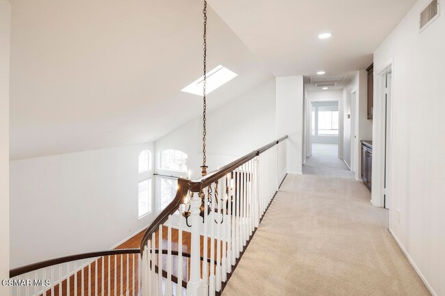 Building Photo - 1851 Fox Springs Cir
