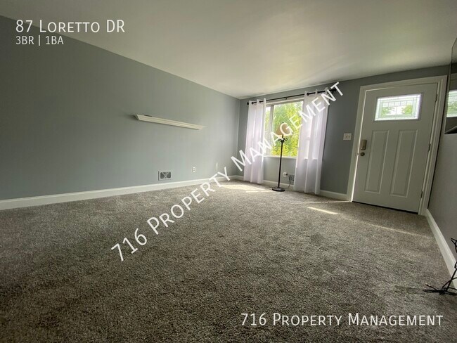 Building Photo - Newly Renovated Single Family Home! Move i...