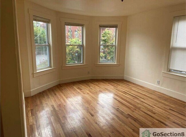 Building Photo - 298 Bowdoin St