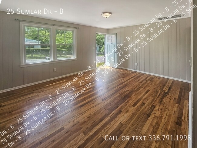Building Photo - 25 Sumlar Dr