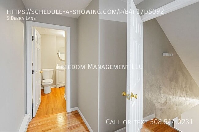 Building Photo - 5 Debra Ln