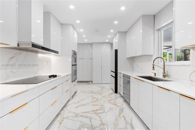 Building Photo - 4440 NE 17th Ave