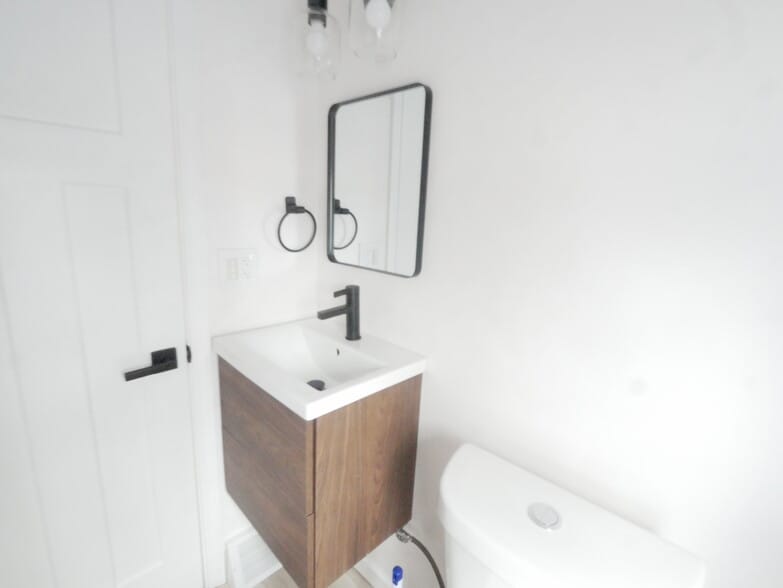 Building Photo - 252 Shields Rd