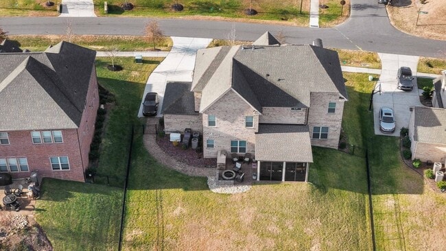 Building Photo - Beautiful Furnished Home in Olmstead