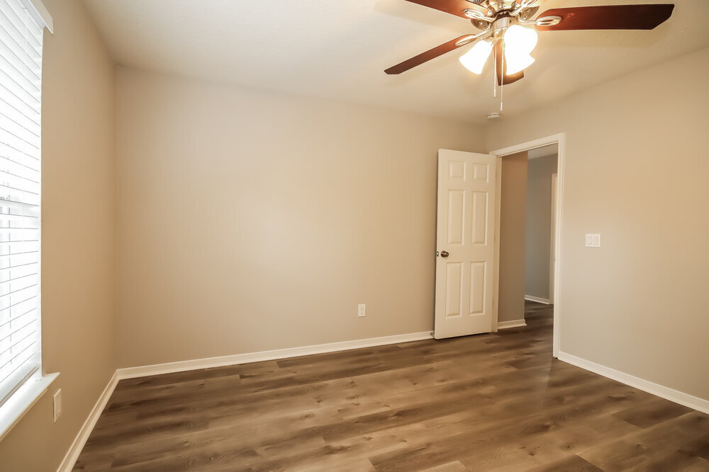 Building Photo - 19322 Oak Station Dr