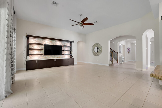 Building Photo - 9485 McAneeny Ct