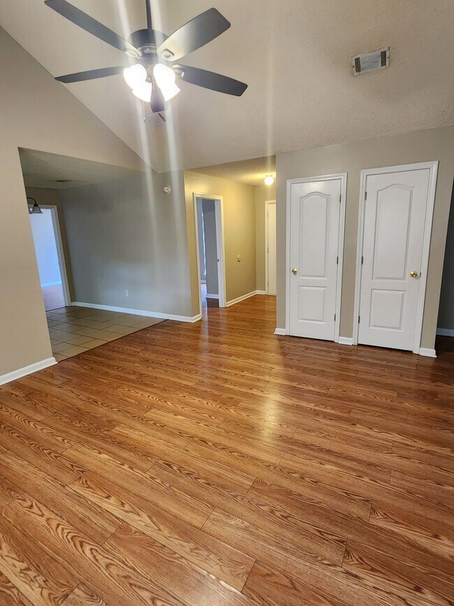 Building Photo - 2710 Java Ct