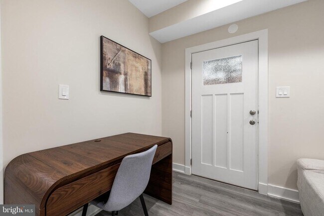 Primary Photo - 3517 14th St NW