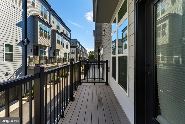 Building Photo - 2013 Tysons Ridgeline Rd