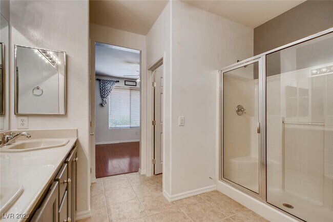 Building Photo - 5389 Progresso St